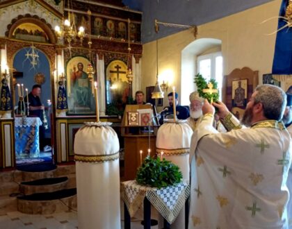 Συγκλονιστικό Κήρυγμα για τον Τίμιο και Ζωοποιό Σταυρό (video)